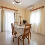 Apart Otel Erietta & By Kika Residences 3*