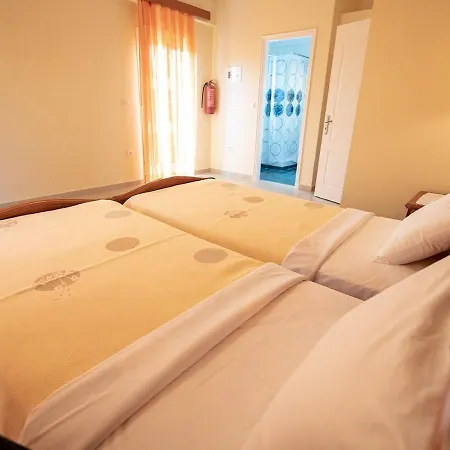 Erietta Studios&apartments By Kika Residences Lägenhetshotell 3*