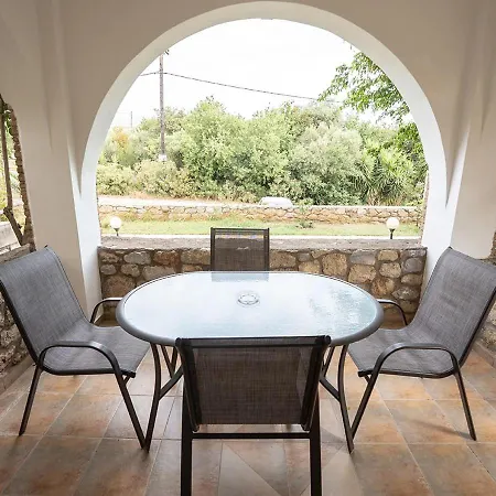 Erietta & By Kika Residences 3* Stoúpa