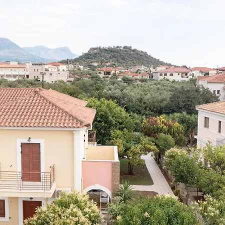Erietta & By Kika Residences Stoúpa