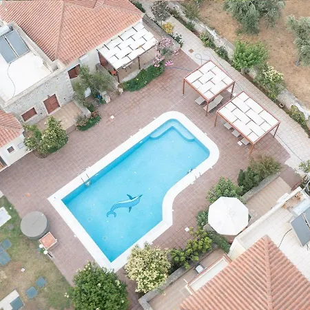 Erietta & By Kika Residences 3* Stoúpa