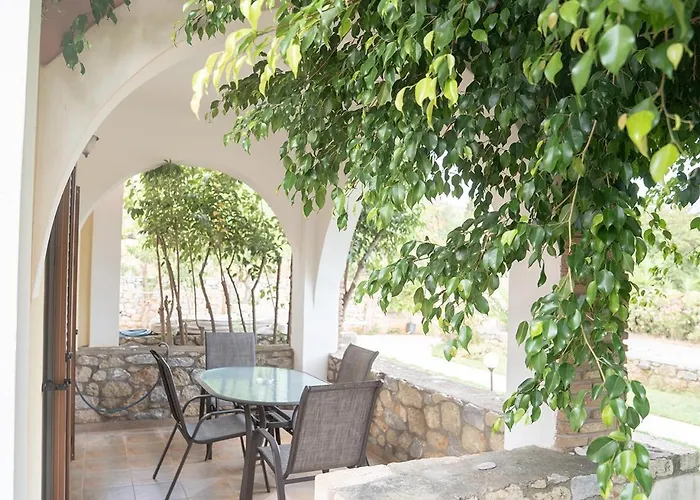 Erietta & By Kika Residences Aparthotel Stoupa