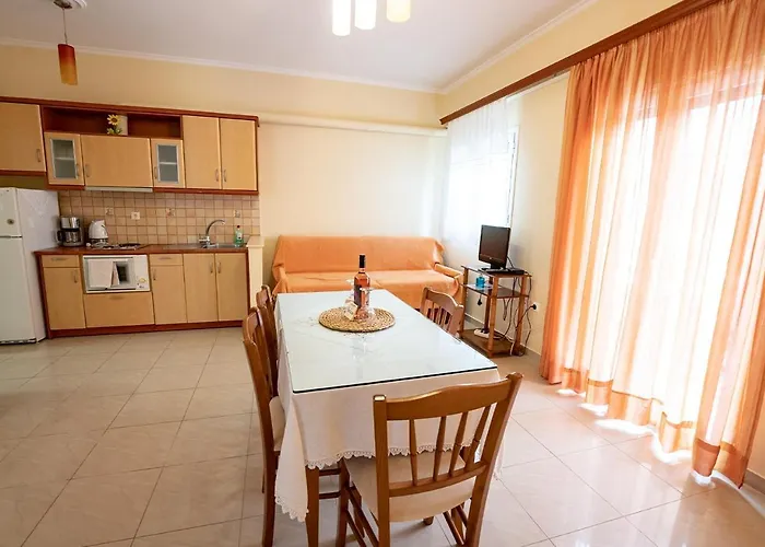 Erietta & By Kika Residences Stoupa