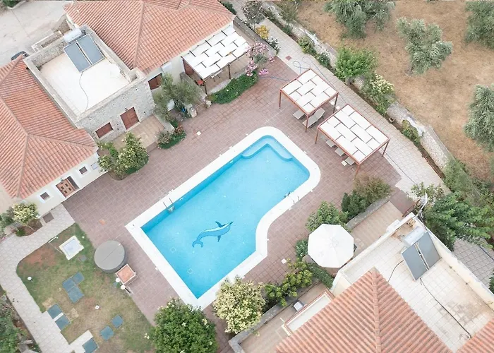 Erietta & By Kika Residences 3* Stoúpa