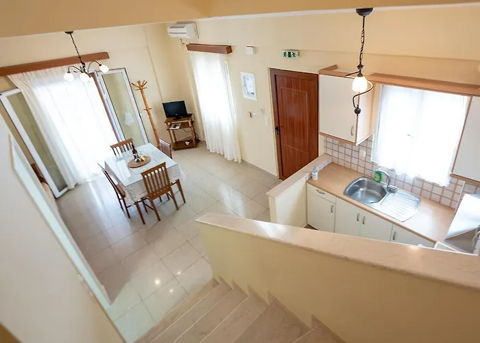 Erietta & By Kika Residences 3* Stoúpa